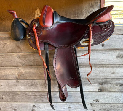 Picture of Freeform Treeless Saddle, SOLD!